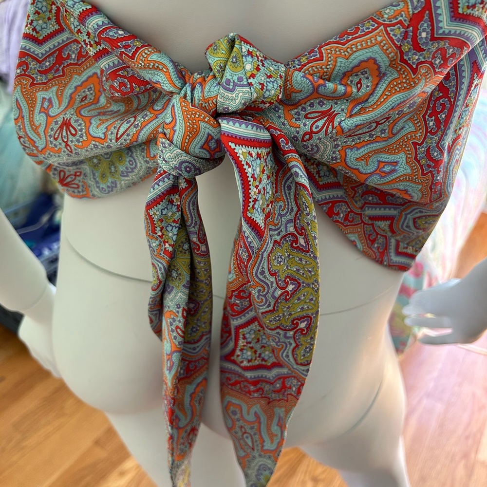 Rare women’s J.McLaughlin silk paisley print scarf shirt size M - Picture 5 of 6